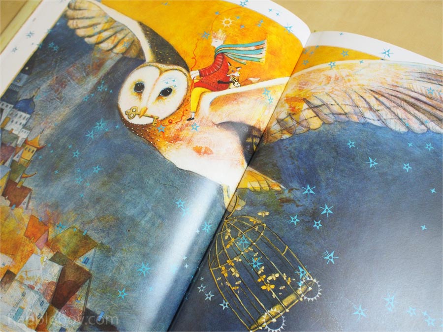 The Whisper by Pamela Zagarenski picture book P1160036